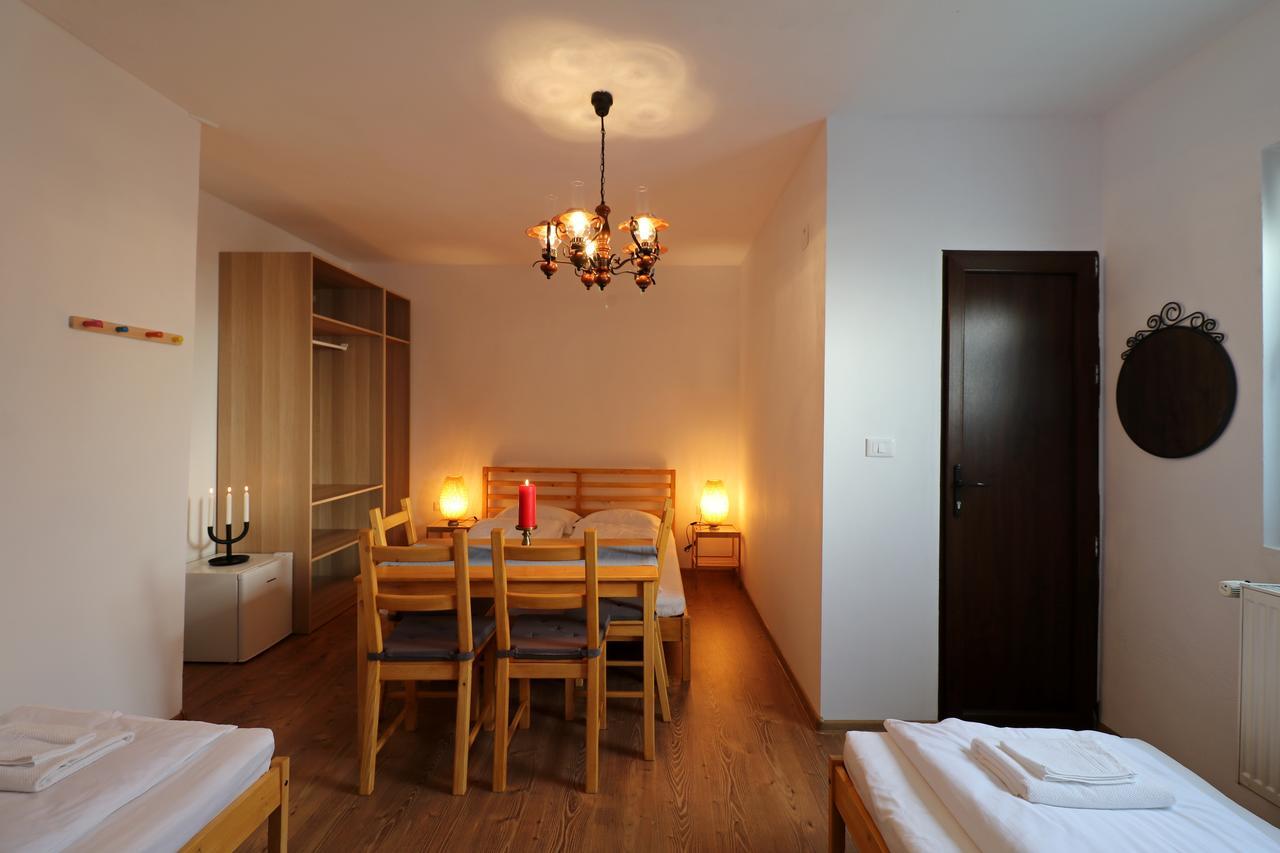 Casa 193 Motorcycle Friends Bed & Breakfast Sibiu Exterior photo